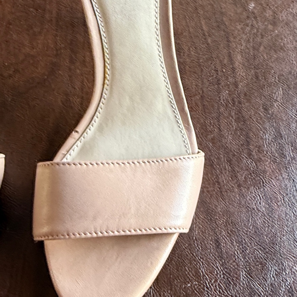 Women’s Vince Camuto nude leather strappy heels, sz 8, worn only a few times - Picture 6 of 6